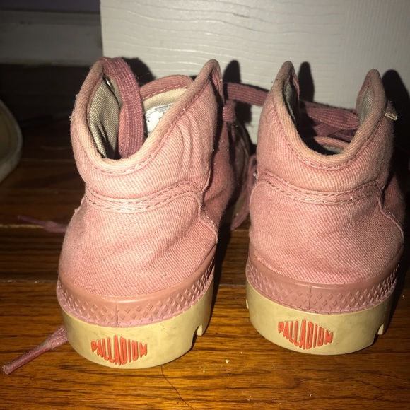 Boots - Picture 6 of 7